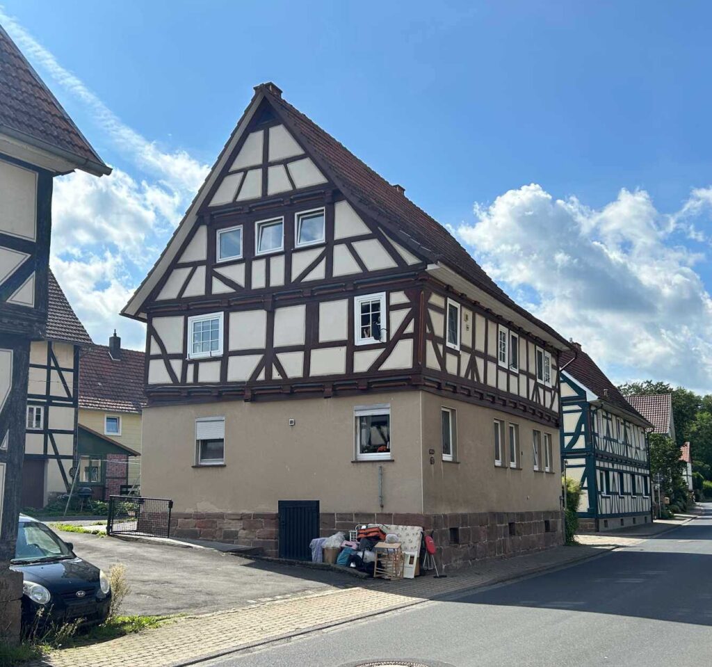 Gebäude der ehemaligen Schule