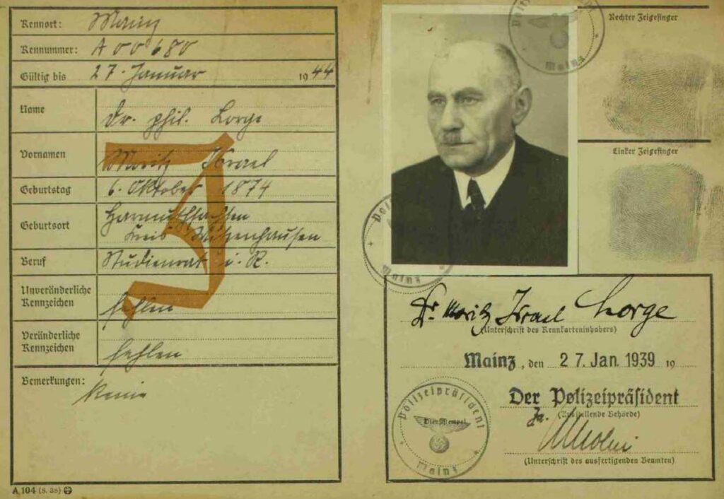 Kennkarte von Moritz Lorge, einem Cousin von  Julian, der 1937 nach New York emigrierte