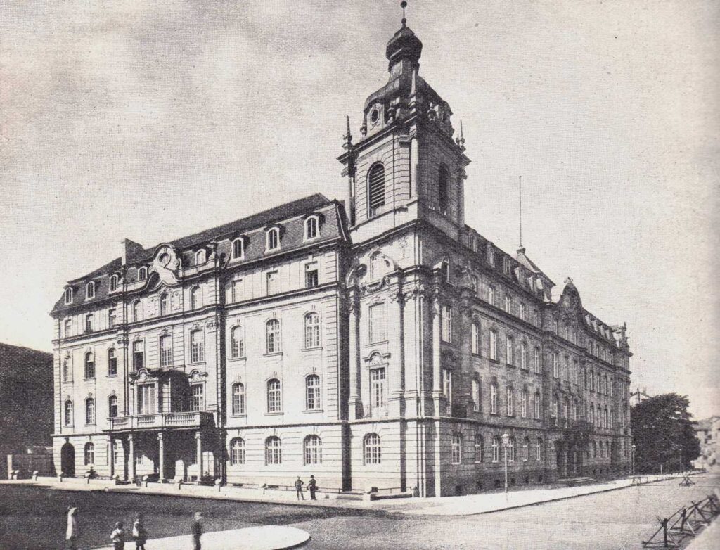 Polizeipräsidium am Königstor 1908
